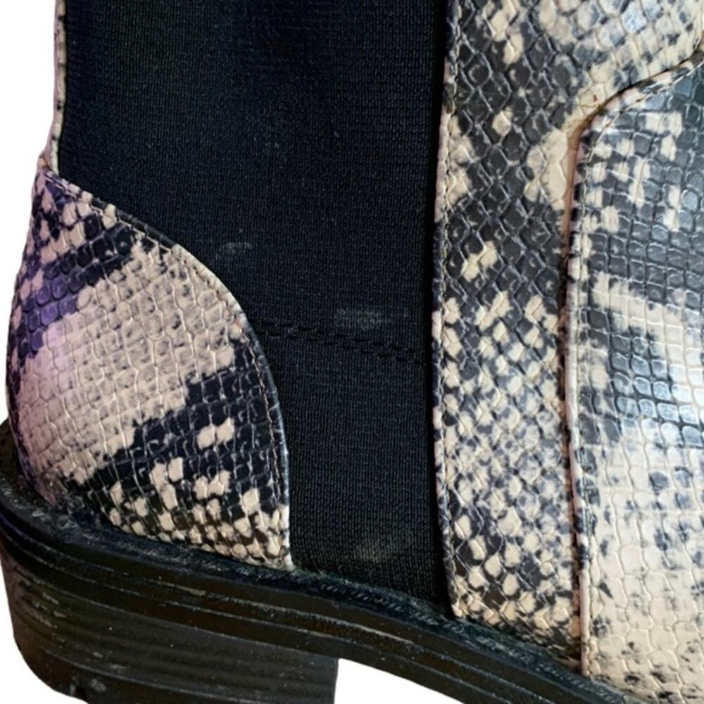 Universal threads shoes black and‎ white ankle booties size 7.5 reptile print - Picture 5 of 8